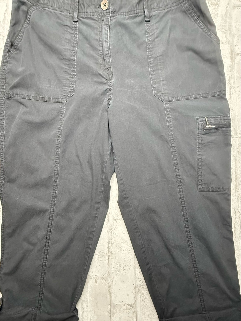 Chicos Cargo Capri Pants Size 2 / 12 (34x20) 😍